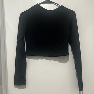 Black Long Sleeve Crop Top
